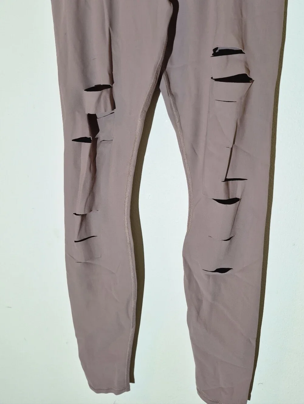 S) ALO Yoga Dusty Rose Ripped Warrior High Waist Full Length Leggings